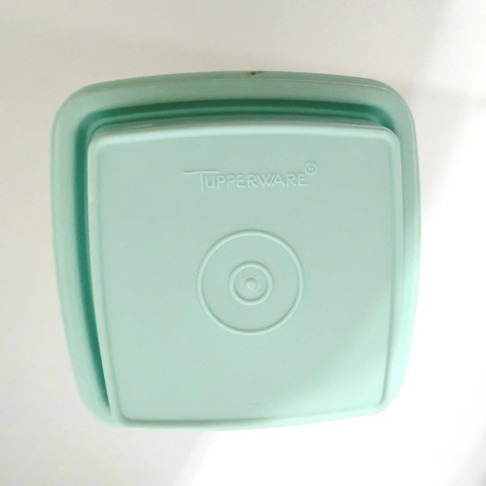 Vintage Tupperware Pick-A-Deli Pickle Lifter Container Mint Green 1330-2